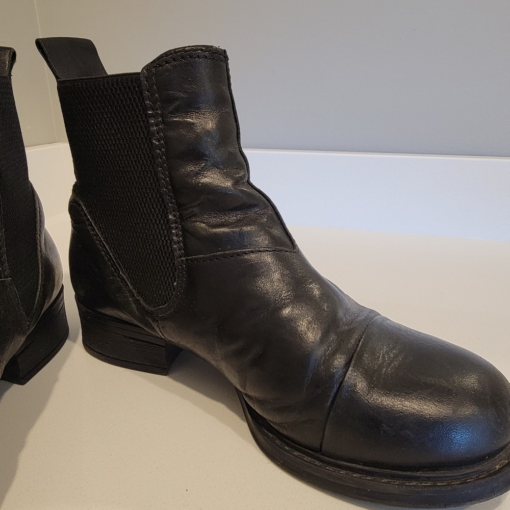 Fleece-lined Ten Points Size 36 Black Boots